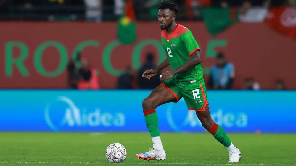 u8官方网站-药厂官方：塔普索巴大腿肌肉存在结构性损伤，预计伤缺2至3周