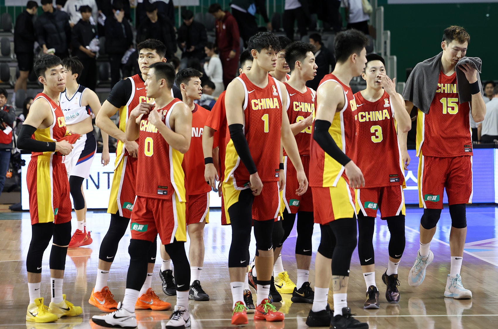 u8娱乐-男篮集训名单公布：赵睿&amp;赵继伟&amp;张镇麟领衔 周琦郭昊文落选