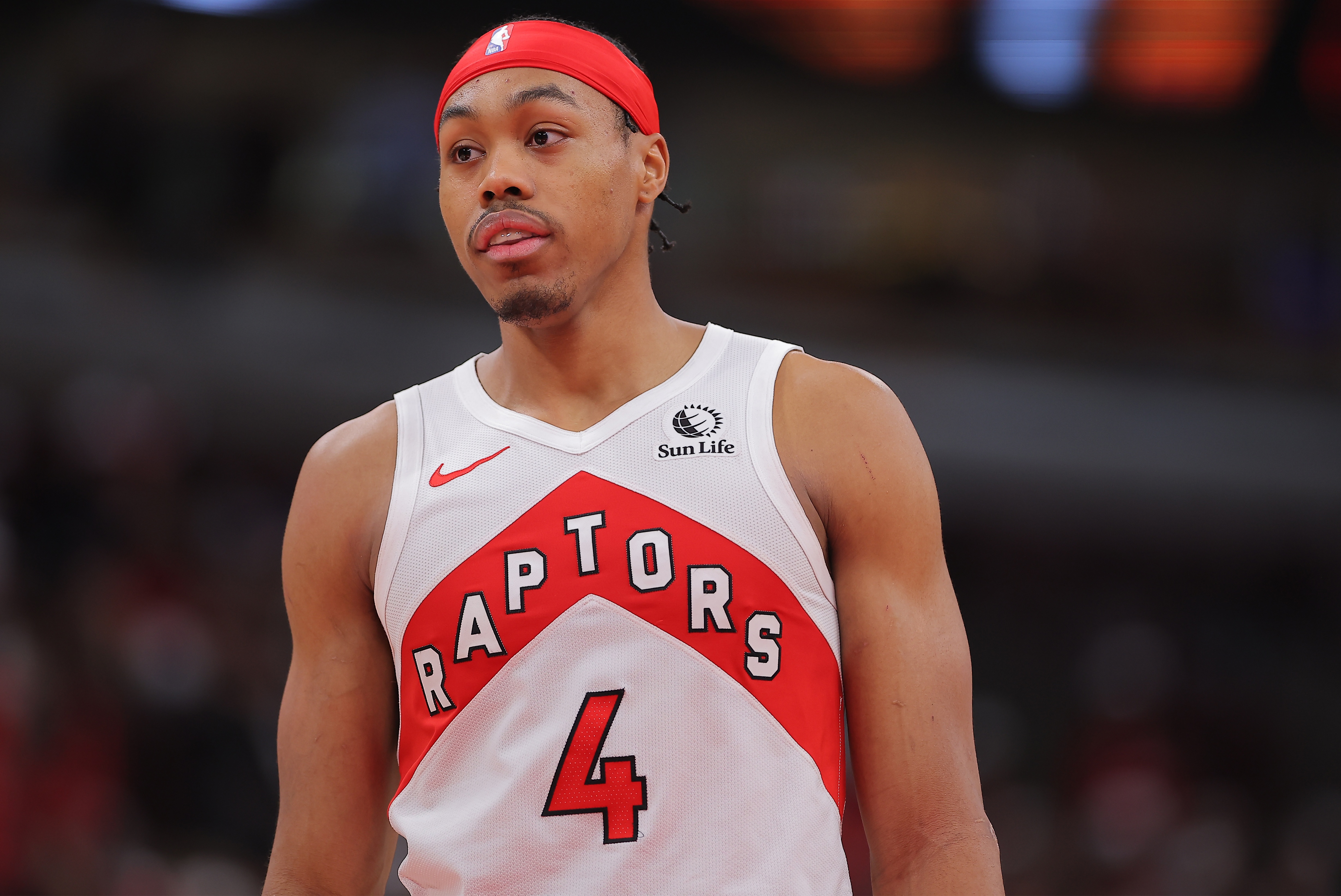 今天主场打国王！斯科蒂·巴恩斯因肩伤问题出战成疑