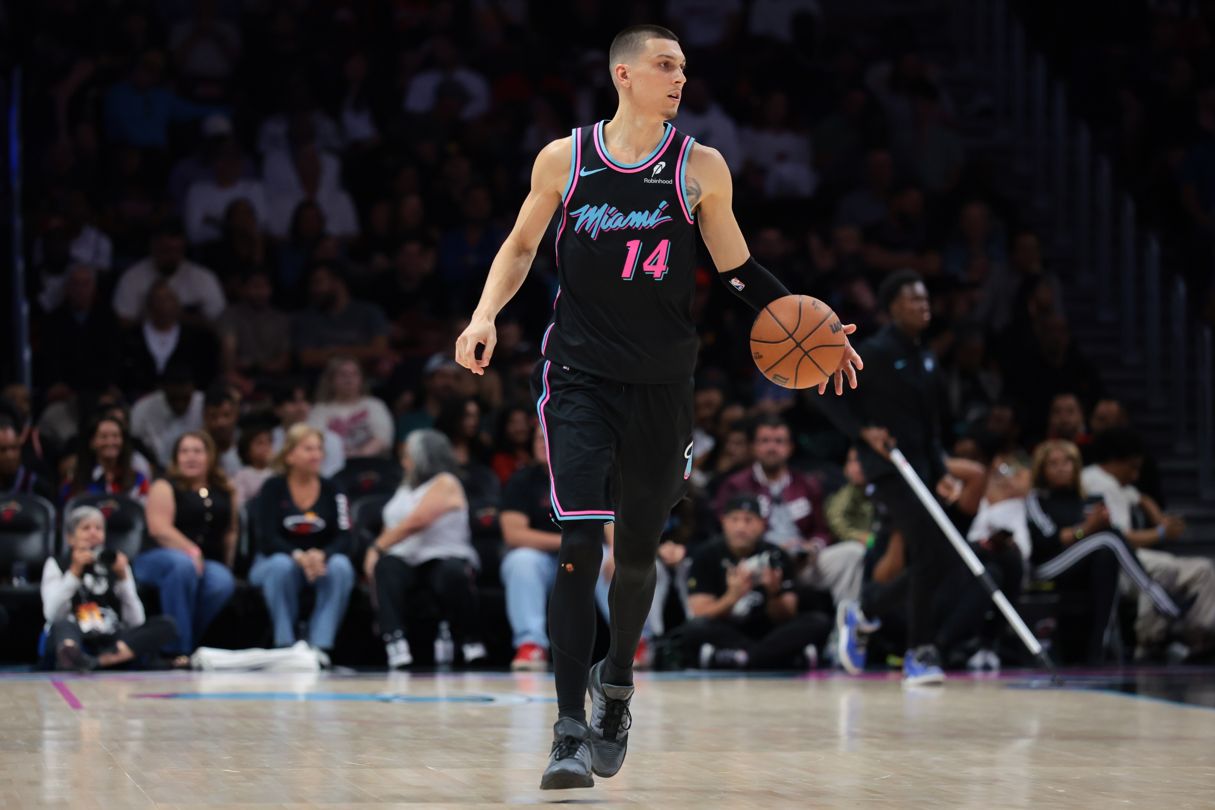 u8官方网站-希罗：中场休息时我们解决了问题 下半场能量很足打出了防守