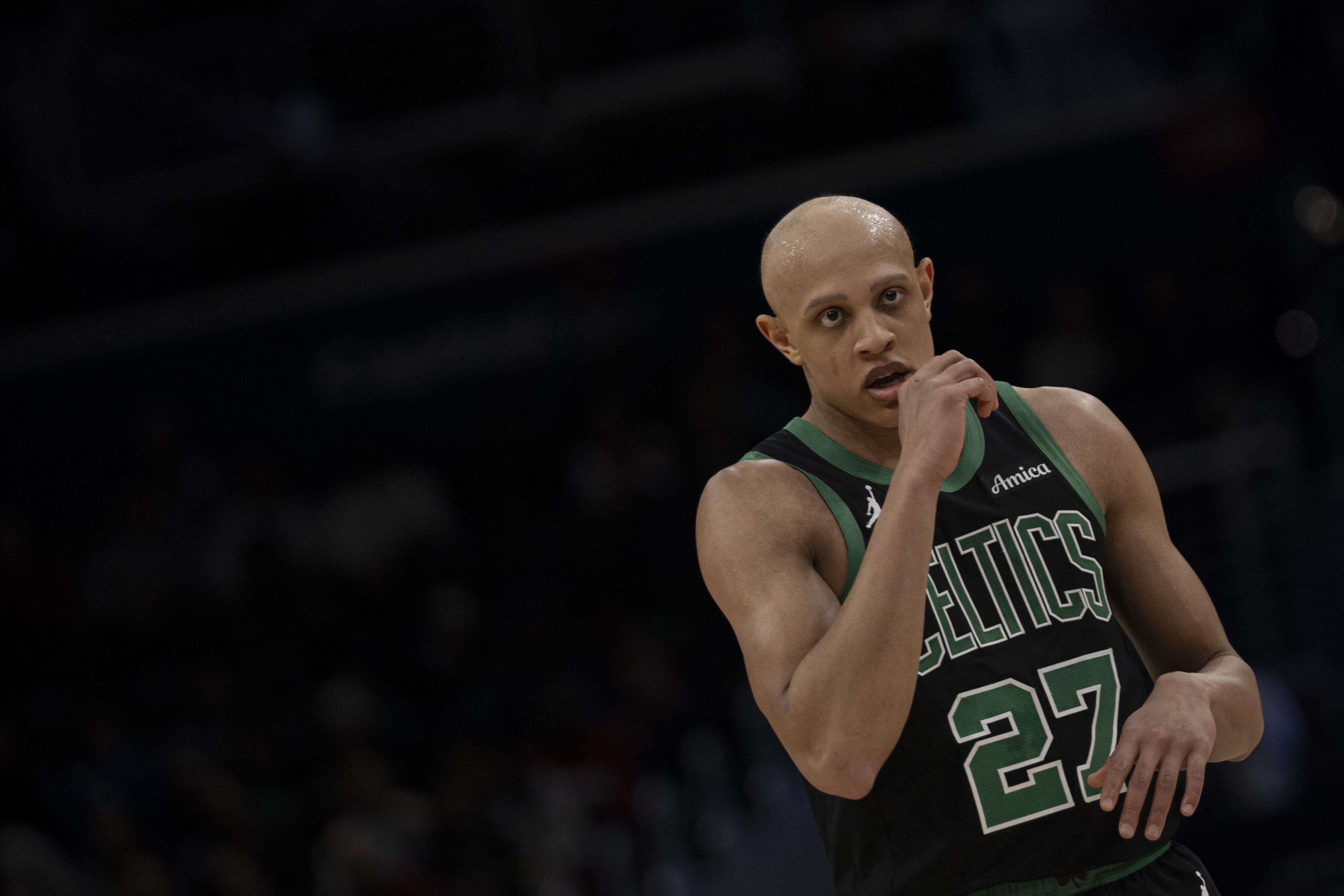 u8娱乐-杰伦·布朗：我知道沃尔什有潜力 我经常与他沟通 鼓励他